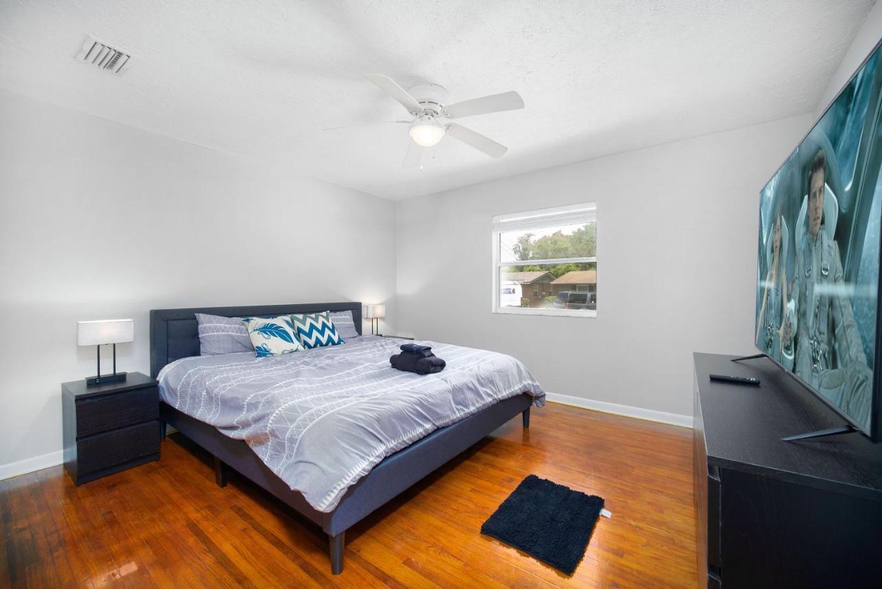 King Bedroom 2Bed1Bath Sleeps 4 Close To Town Center Downtown Beach Mayo Clinic Jacksonville Exteriér fotografie